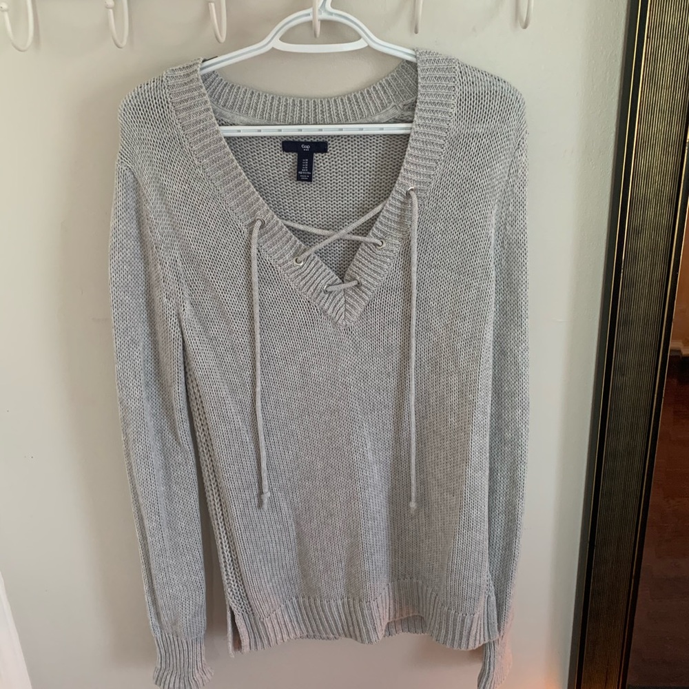 GAP Gray sweater